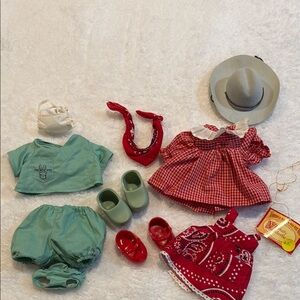 Muffy Vanderbear littlest cowpoke outfit. Fluffy Vanderbear doctor outfit.